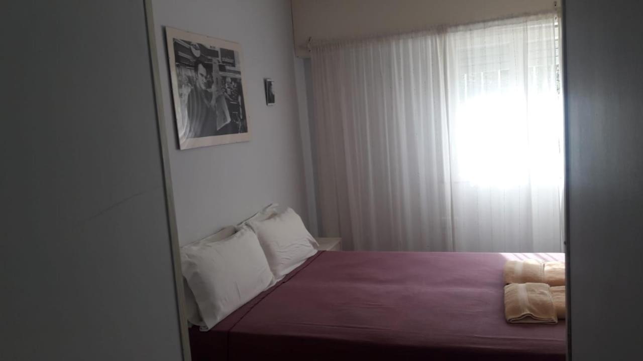 Hotel De Cine Las Golondrinas Villa Gesell Room photo